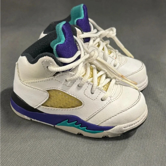 Nike Air Jordan 5 Retro TD Grape White Purple Sneaker - Picture 1 of 9